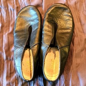Toddler dance shoes.  Shoes are size 10 toddler,  black,  all leather upper.
